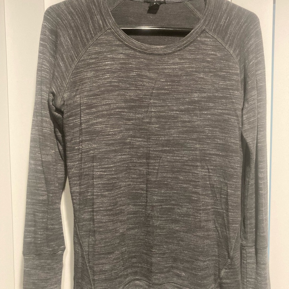 Champion Women's Heathered Gray Crew Neck Sweater